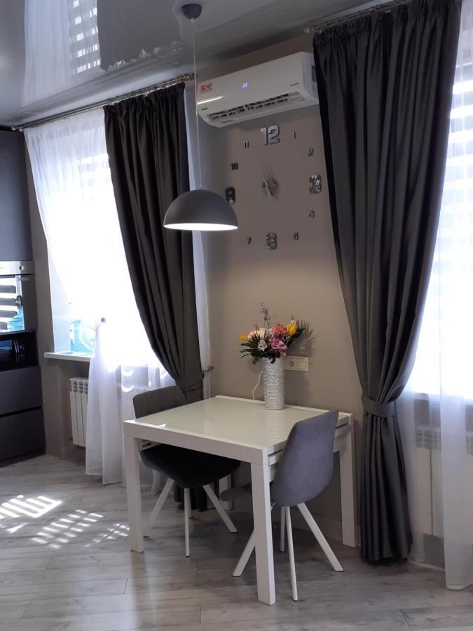 Просторі Lux Апартаменти На Центральному Проспекті, Великий Smart Tv,Преміум-Підписки Youtube Та Онлайн-Кінотеатрів , Кавомашина, Відкритий Балкон, Звітні Документи Krivij Rih Kültér fotó